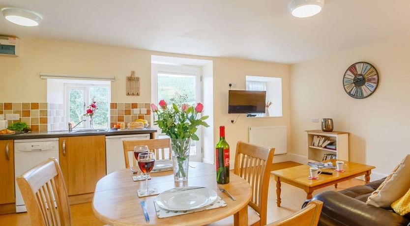 Photo of 1 Bed in Llandderfel