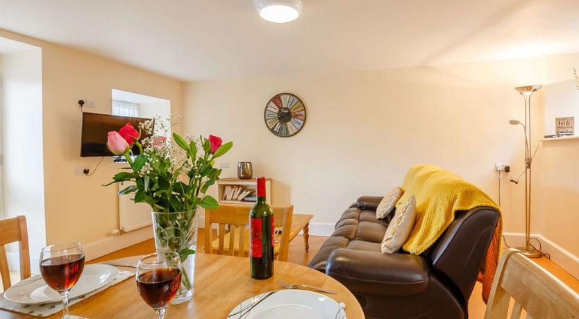 Photo of 1 Bed in Llandderfel