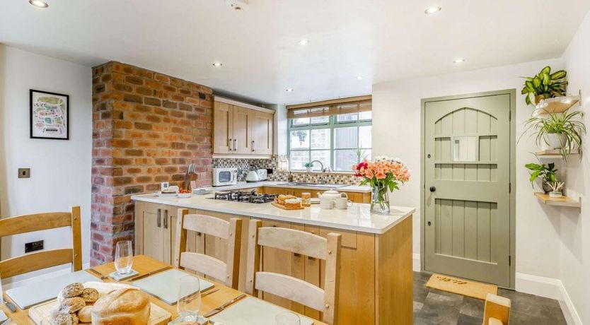 Photo of 3 Bed in Haworth