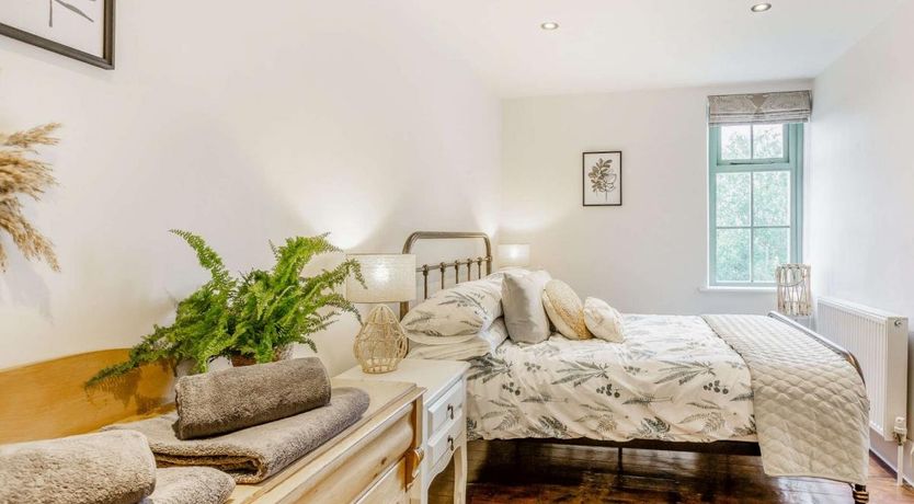 Photo of 3 Bed in Haworth