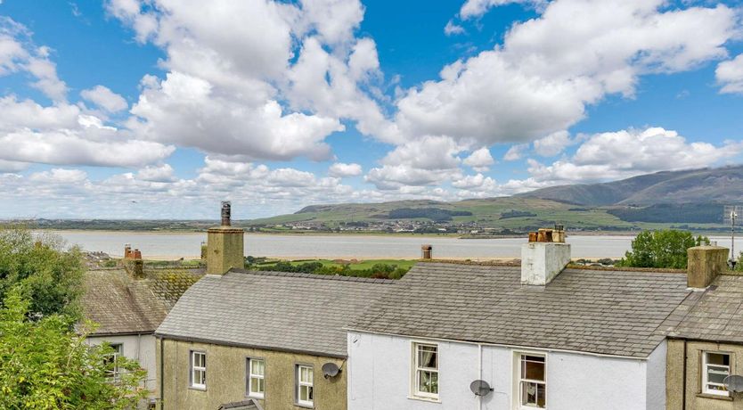 Photo of 5 Bed in Askam-in-furness