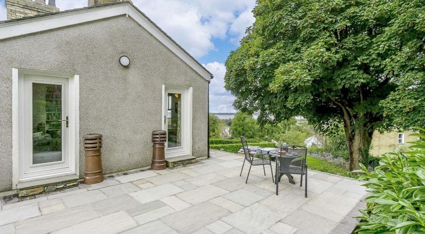 Photo of 5 Bed in Askam-in-Furness