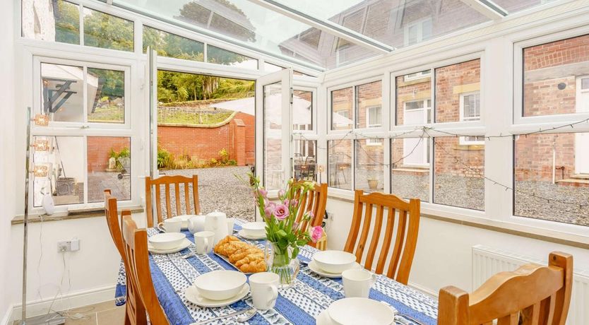 Photo of 5 Bed in Askam-in-furness
