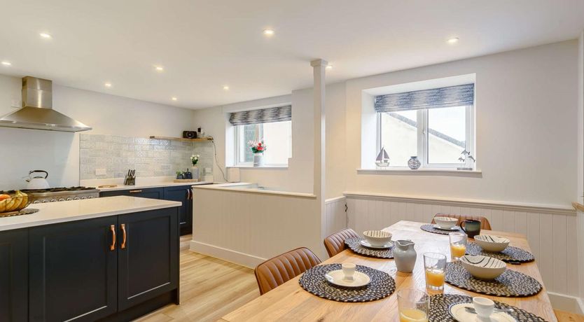 Photo of 4 Bed in Fowey