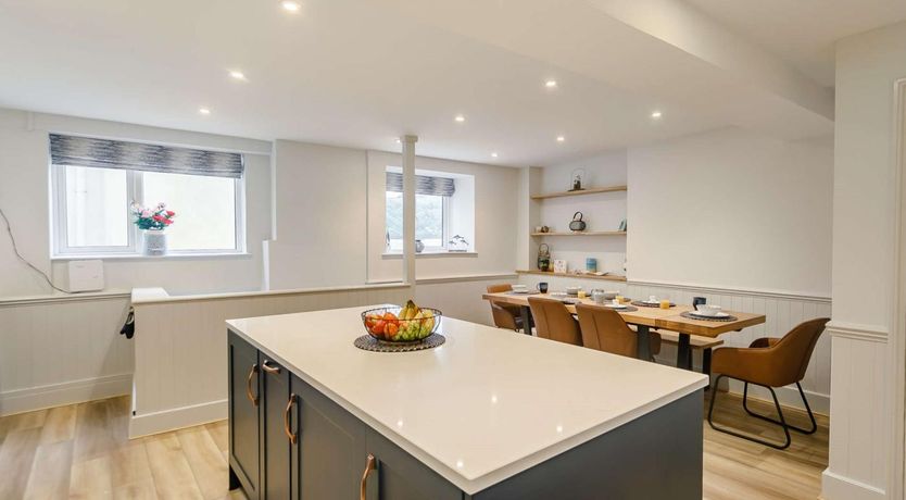 Photo of 4 Bed in Fowey