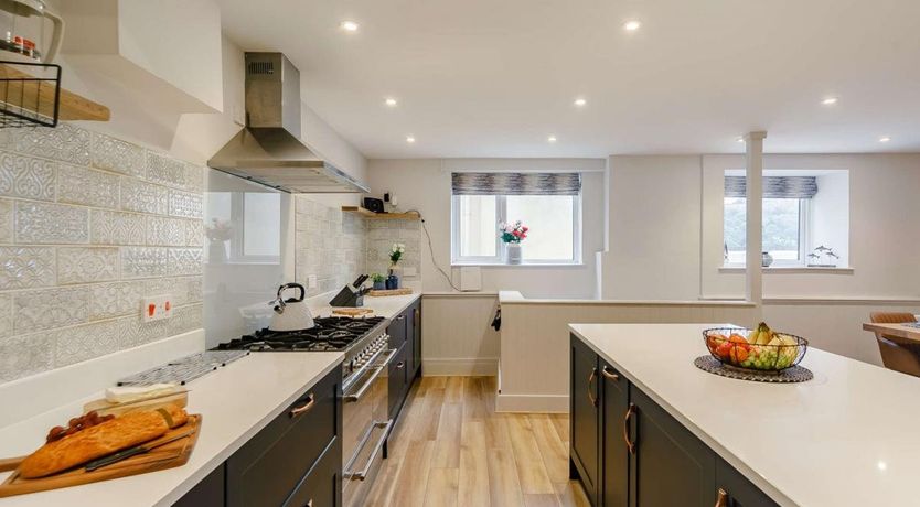 Photo of 4 Bed in Fowey