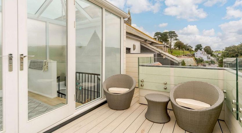 Photo of 4 Bed in Fowey