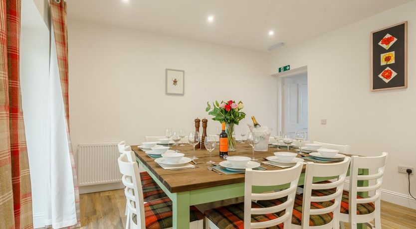 Photo of 6 Bed in St. Andrews