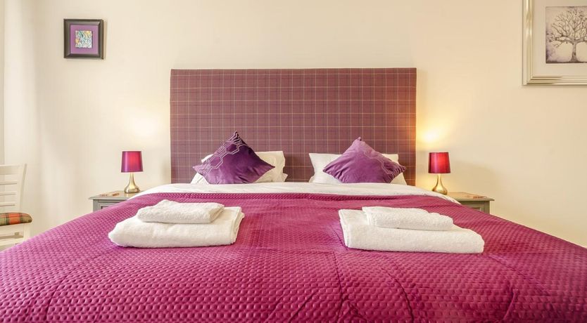 Photo of 6 Bed in St. Andrews