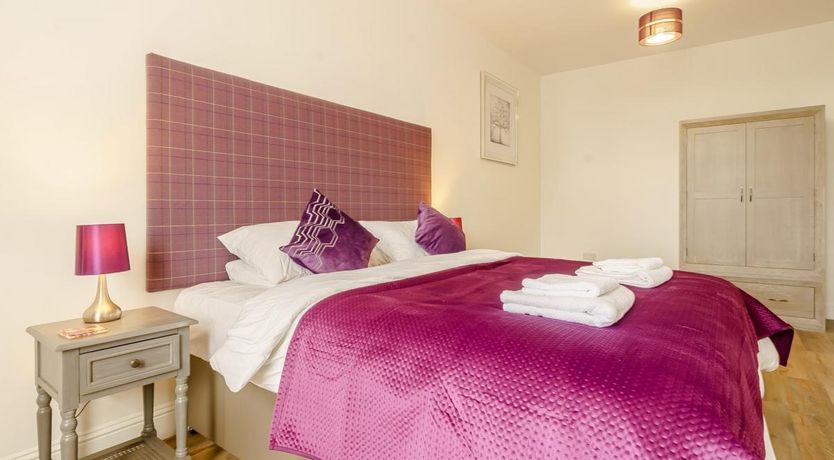 Photo of 6 Bed in Leuchars