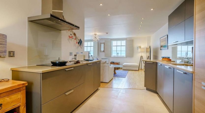 Photo of 2 Bed in Tenby