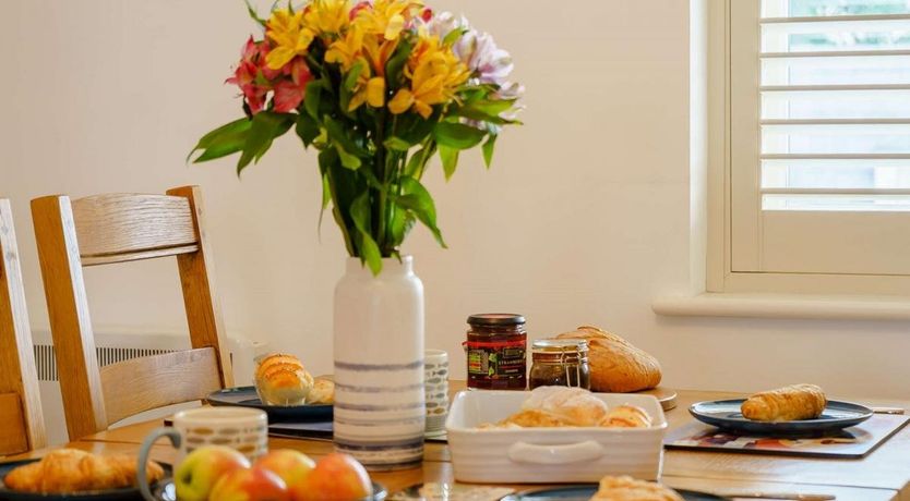 Photo of 2 Bed in Tenby