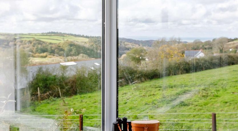 Photo of 3 Bed in Lee