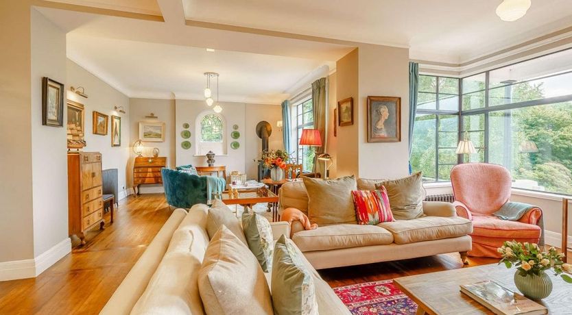 Photo of 6 Bed in Underskiddaw