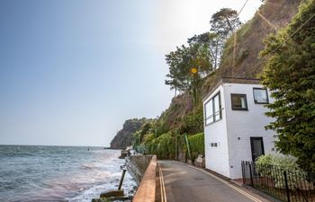 1 Bed in Teignmouth Holiday Cottage