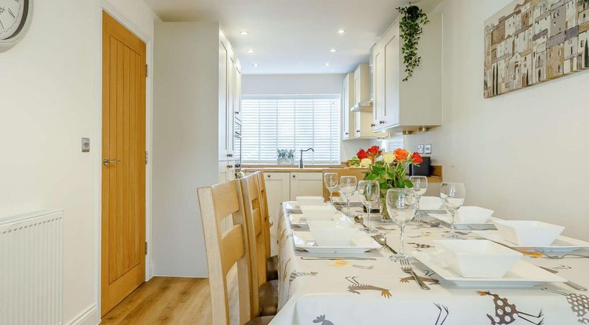 Photo of 4 Bed in Whitby