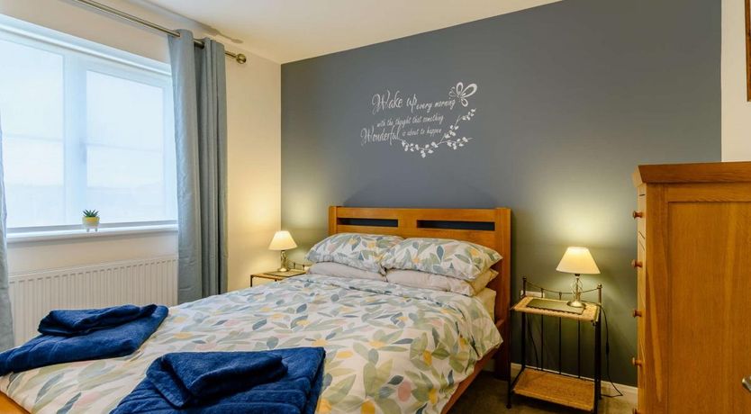 Photo of 3 Bed in Templeton