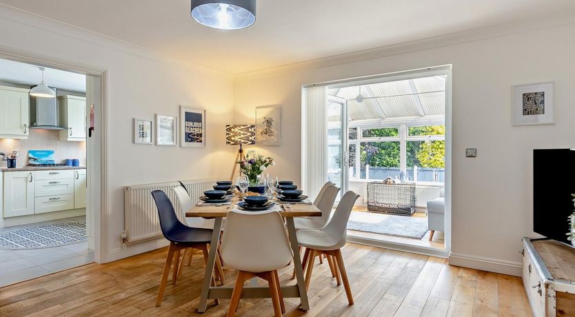 Photo of 4 Bed in Llandudno