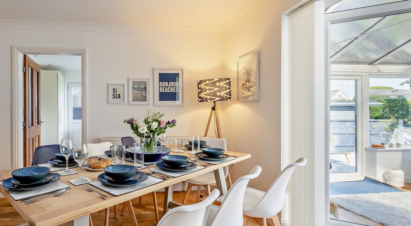 Photo of 4 Bed in Llandudno