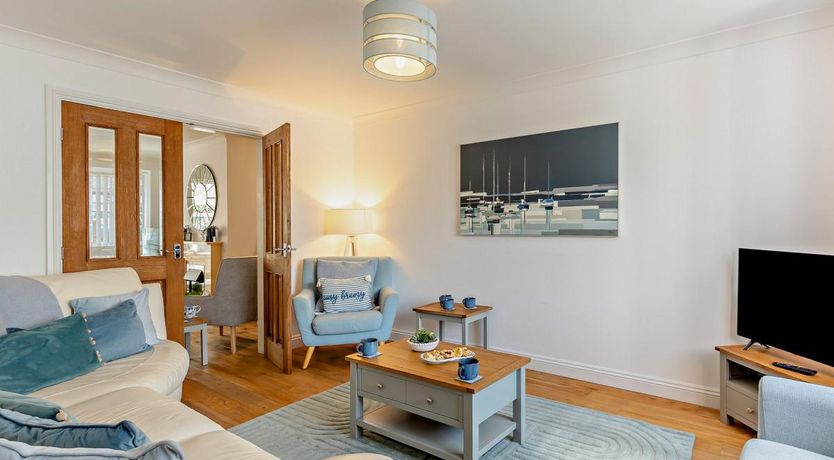 Photo of 4 Bed in Llanrhos