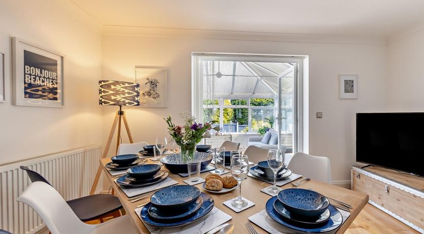 Photo of 4 Bed in Llanrhos