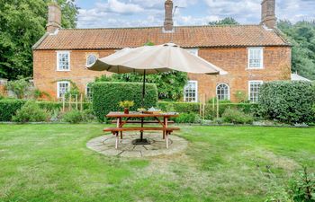 5 Bed in Dereham Holiday Cottage