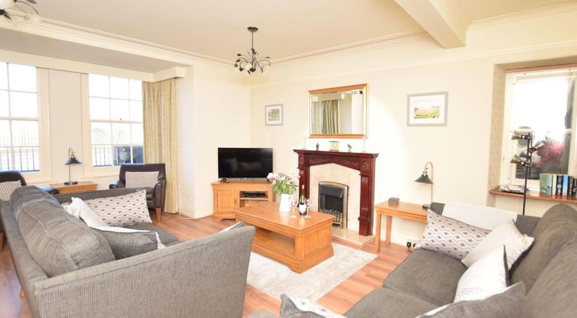 Photo of 6 Bed in Harlech
