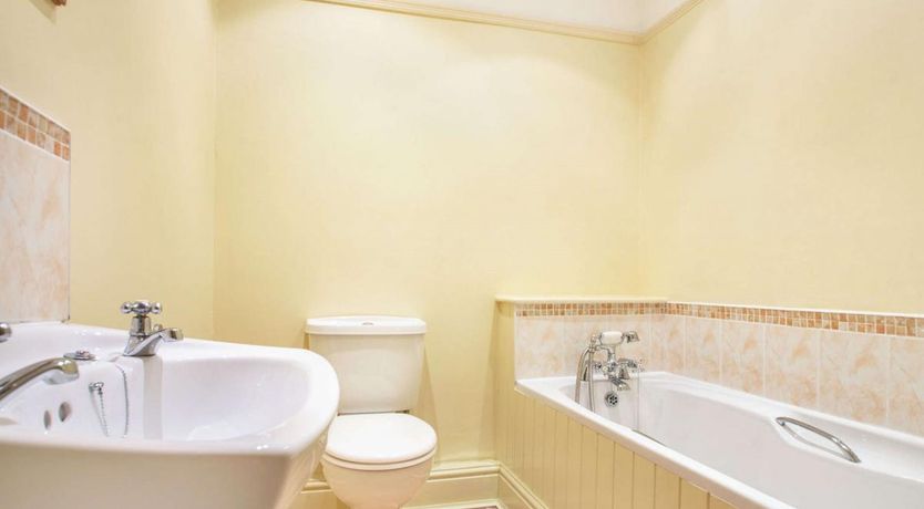 Photo of 6 Bed in Harlech