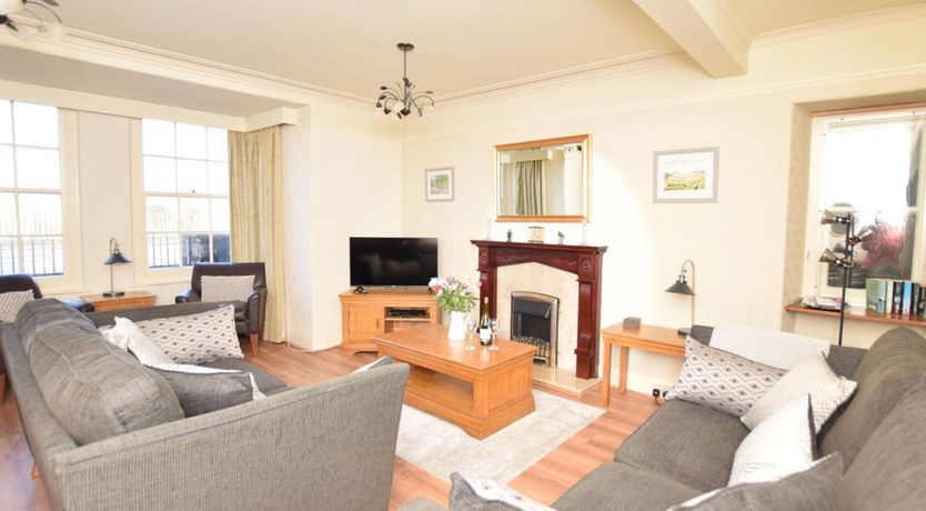 Photo of 6 Bed in Harlech