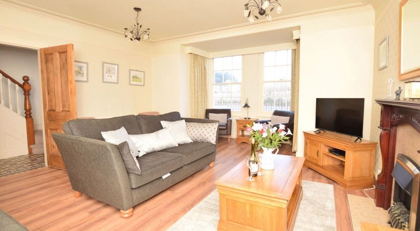 Photo of 6 Bed in Harlech