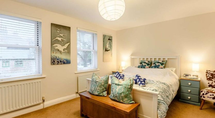 Photo of 2 Bed in Christchurch