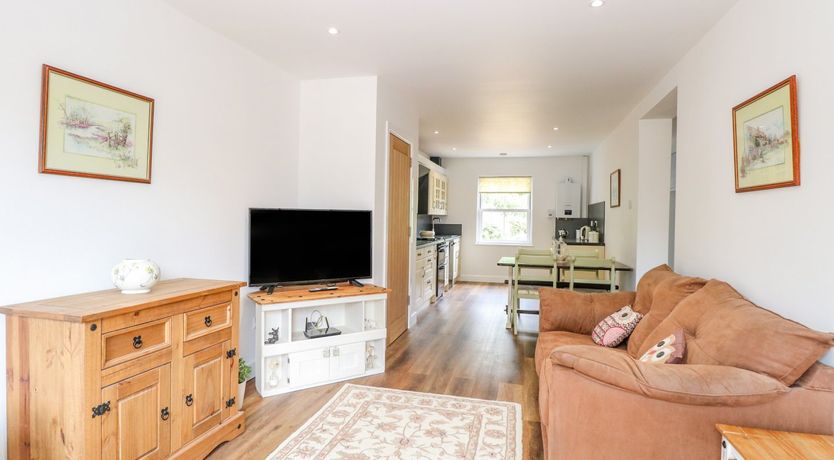 Photo of Walnut Shade