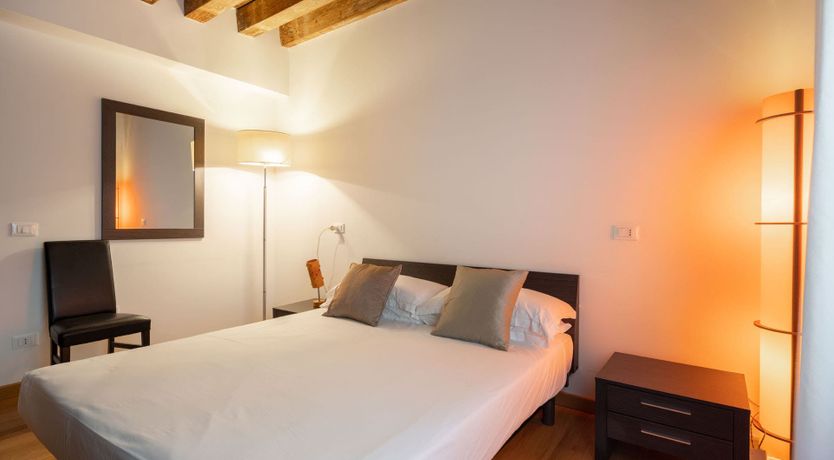 Photo of Rialto Reverie