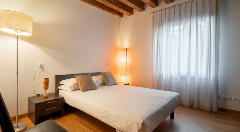 Photo of Rialto Reverie