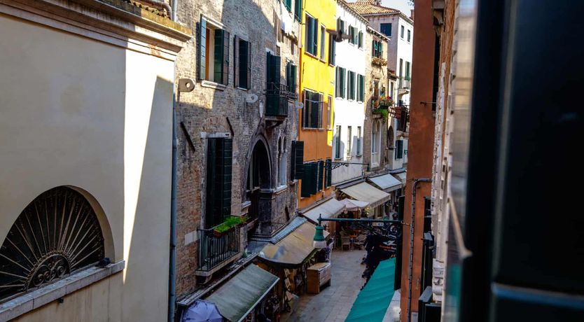 Photo of Rialto Reverie