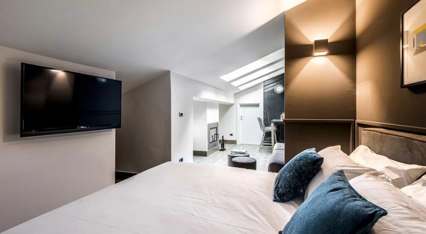 Photo of Modern Studio