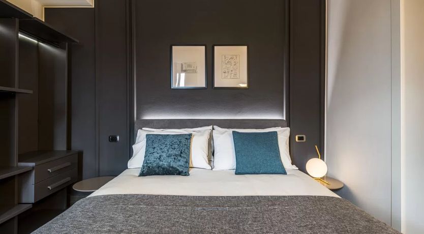 Photo of Two Towers XXXV