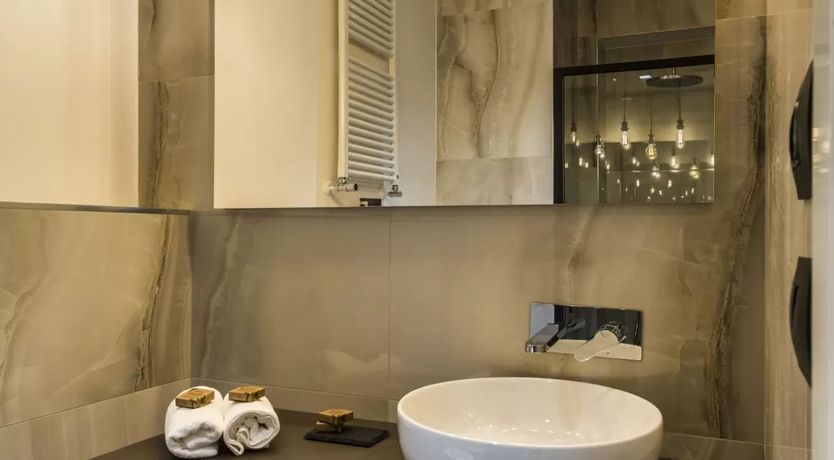 Photo of Leva's Lamp XI