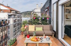 Photo of hold-your-head-high