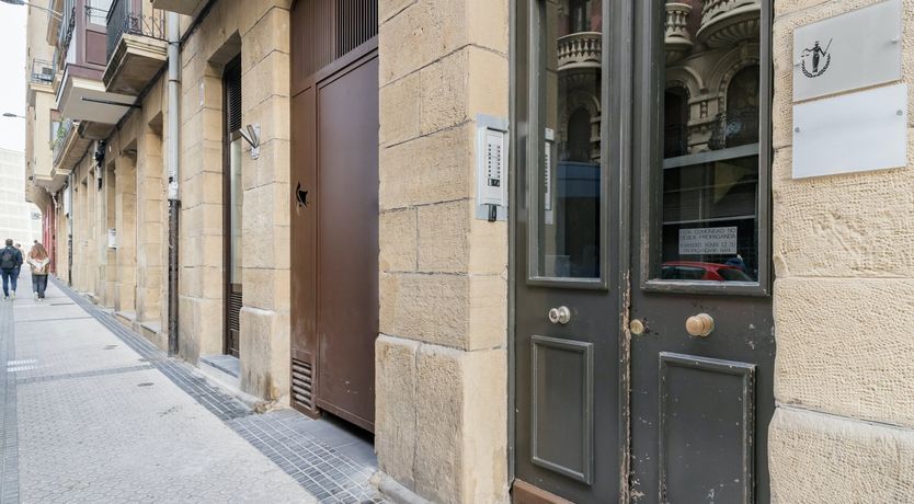 Photo of Hold Your Head High