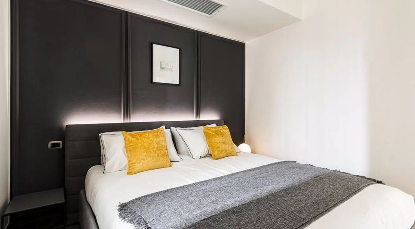 Photo of Two Towers XXXI