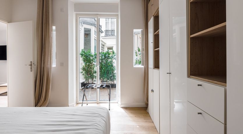 Photo of Stroll the Seine