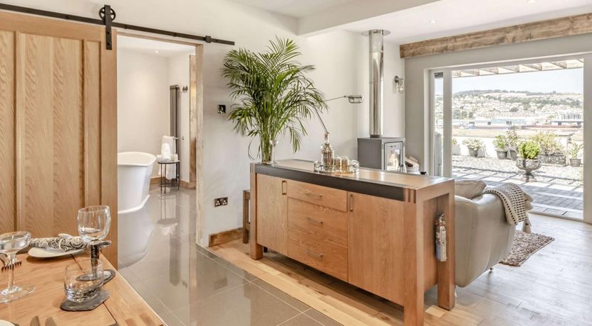 Photo of 1 Bed in Teignmouth