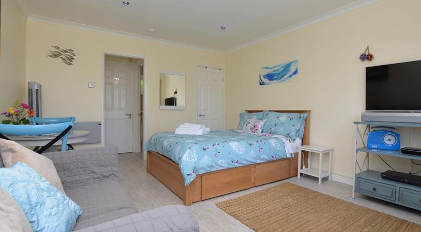 Photo of 1 Bed in Charmouth
