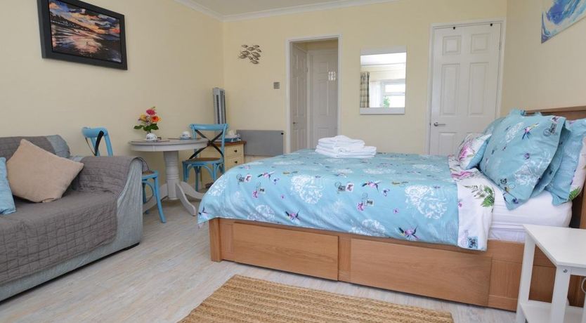 Photo of 1 Bed in Charmouth