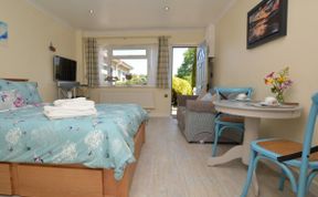 Photo of in Charmouth (41890)