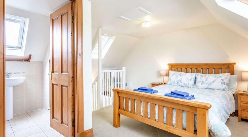 Photo of 3 Bed in Ose