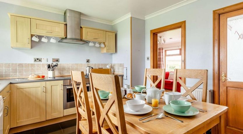 Photo of 3 Bed in Ose