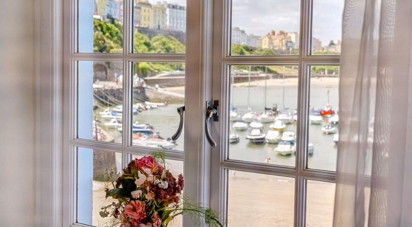 Photo of 2 Bed in Tenby