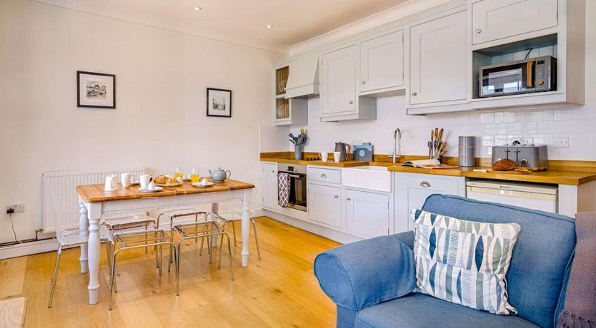 Photo of 2 Bed in Tenby